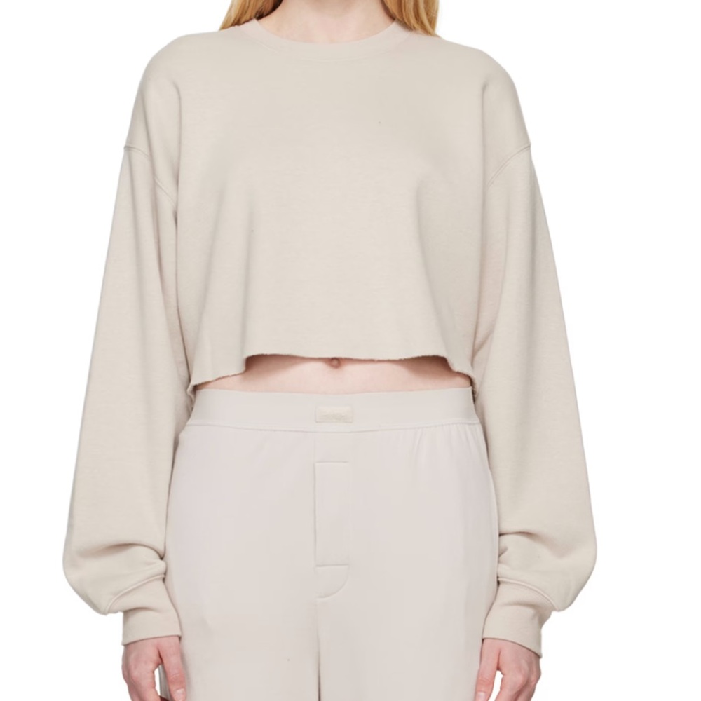 SKIMS Cropped Crewneck Sweatshirt in Light Beige